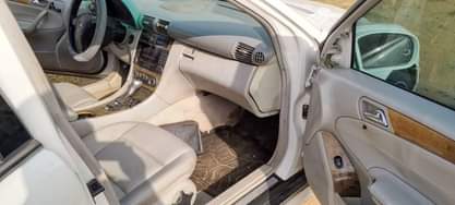 A picture of Distress C 230 Benz for sale 2m to owner sambo