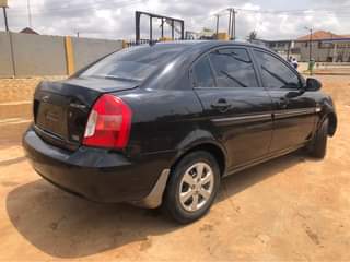 A picture of Hyundai Accent 09