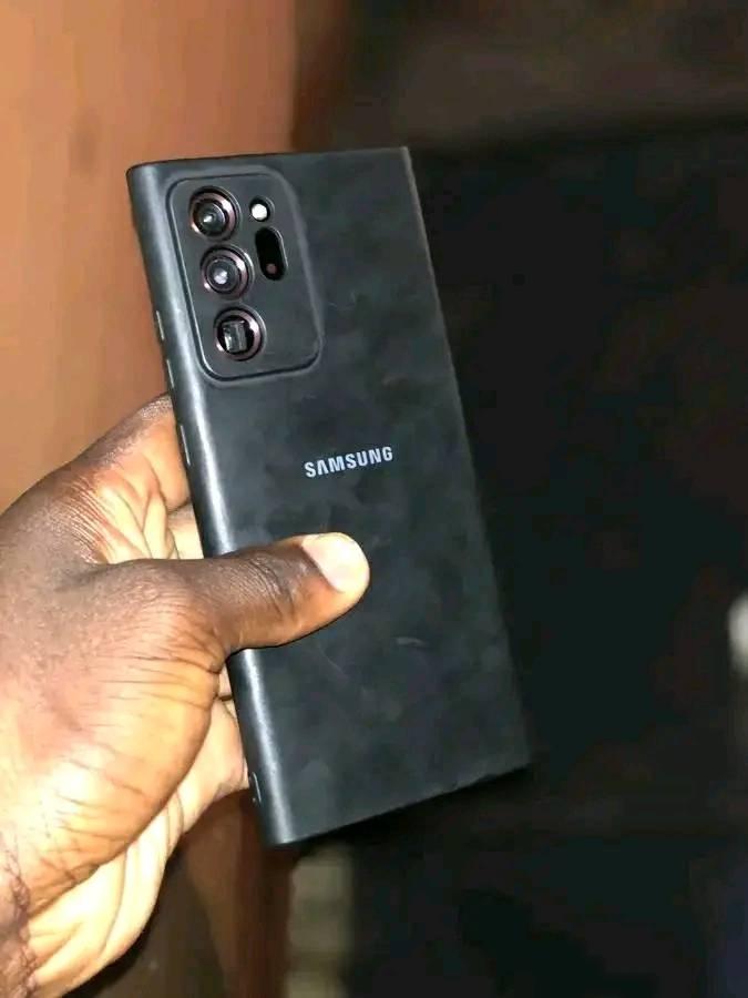 A picture of Samsung galaxy note 20 ultra 5G