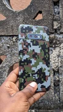 A picture of Samsung Galaxy s10E