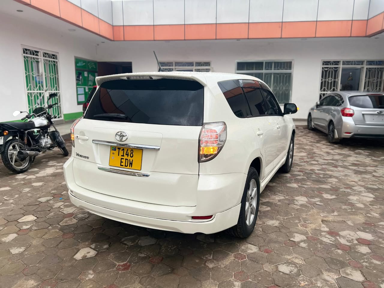 A picture of 2008 Toyota vanguard