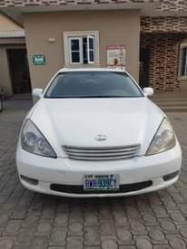 A picture of 2004 Lexus e 300 Lexus