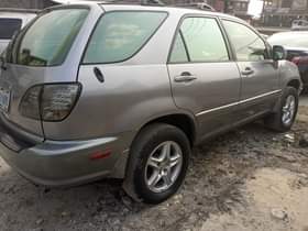 A picture of NEATLY USED LEXUS RX300 Sound Engine Smooth Gear Sweet Interior