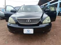 A picture of CLEAN GRADE A Lexus RX330 SUV in good working condition
