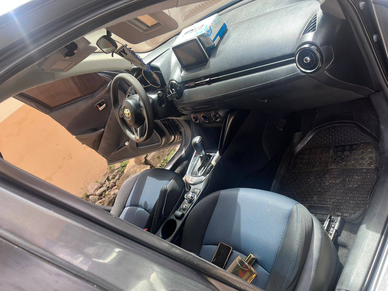 A picture of Toyota Yaris 2017