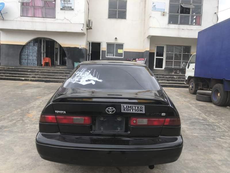 A picture of Toyota Camry Tiny light V4 Engine Good engine good gear