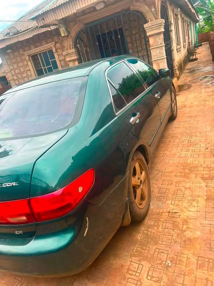 A picture of 2004 Honda Accord