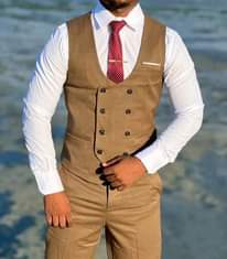 A picture of Half sut nzur