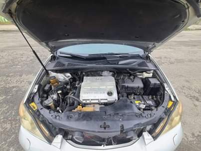 A picture of 2004 LEXUS RX330 PRICE IS 7 2 million Naria Settle