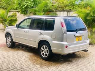 A picture of Nissan X trail