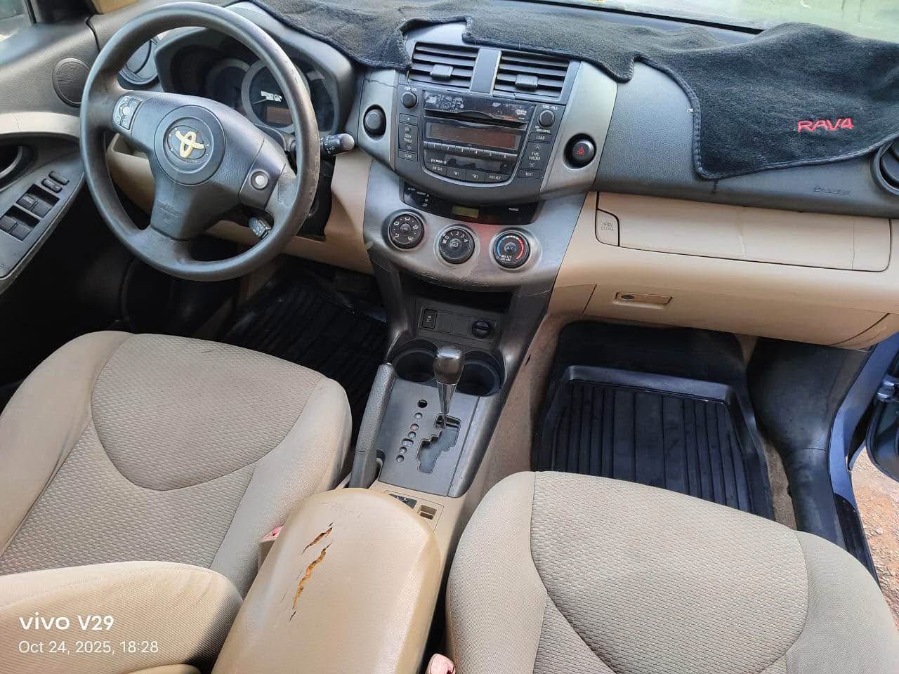 A picture of another good deal Toyota RAV4 2011 model engine gear ac