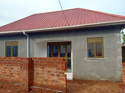 A picture of 30m Sitting 2 bedrooms Bathroom Store Buloba near tarmac walkable