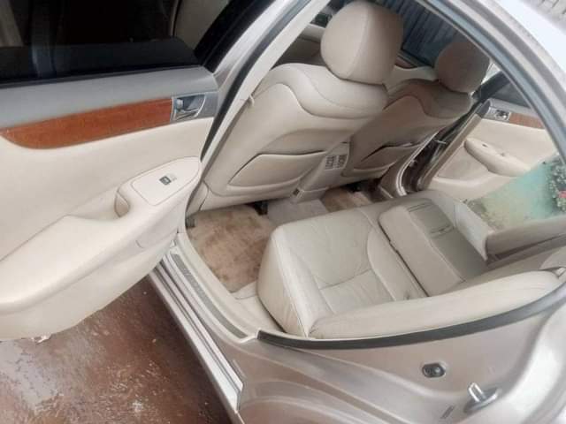 A picture of 2005 Toyota Lexus Ex330 V6 XLE