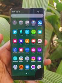 A picture of SAMSUNG S10 AT 190000