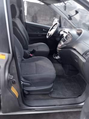 A picture of Toyota Previa 2003 Automatic First body Sound engine and gear