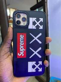 A picture of iPhone 11 Pro Max 1.25M faceid working WhatsApp or call