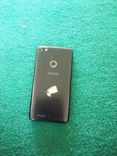 A picture of Nauza simu Tecno R7