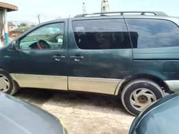 A picture of NEATLY USED Toyota Sienna Engine very good Gear super sharp