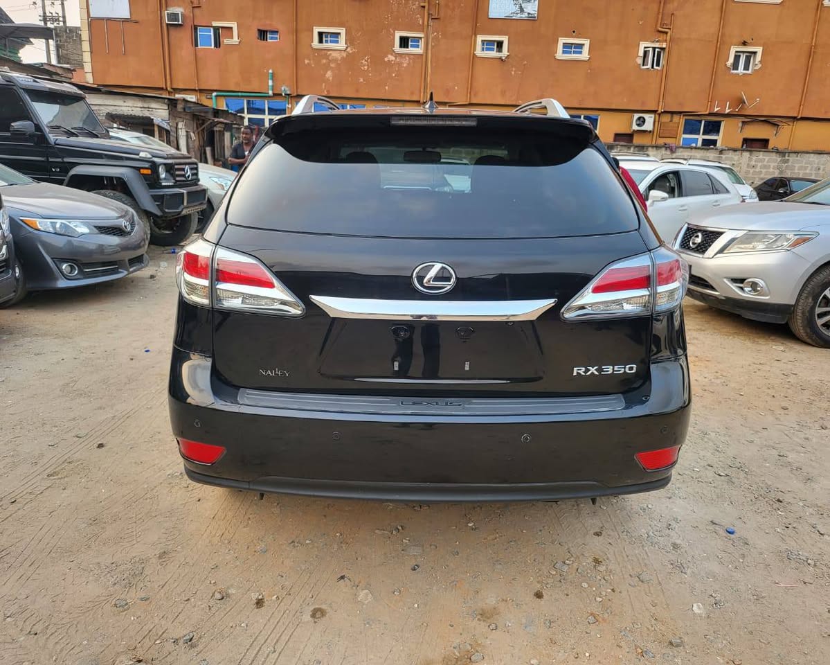 A picture of Foreign used tukubor RX 350 2015 model buy nd drive
