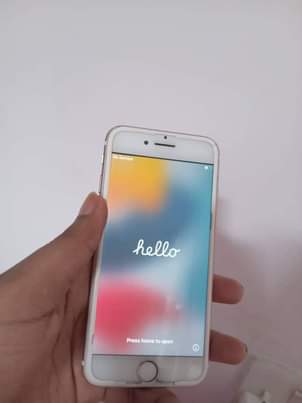 A picture of iphone 7 GB 128 Haina kipengele chochote