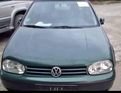 A picture of 2023 Golf 2004