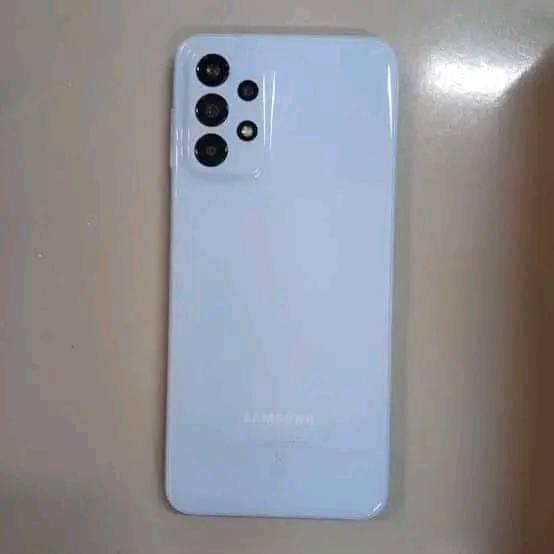 A picture of Samsung a23 GB 64 RAm4 iko clean kabisa