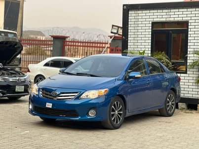 A picture of Very Clean used 2012 Toyota Corolla Le with everything blessed