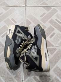 A picture of JORDAN 4 ORIGINAL SIZE 40. 0624996537