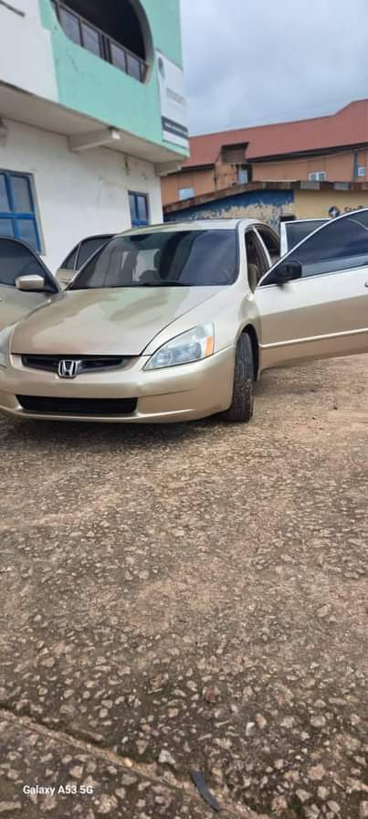 A picture of FOR SALE TWO UNITS OF SHARP HONDA ACCORD EOD BUY