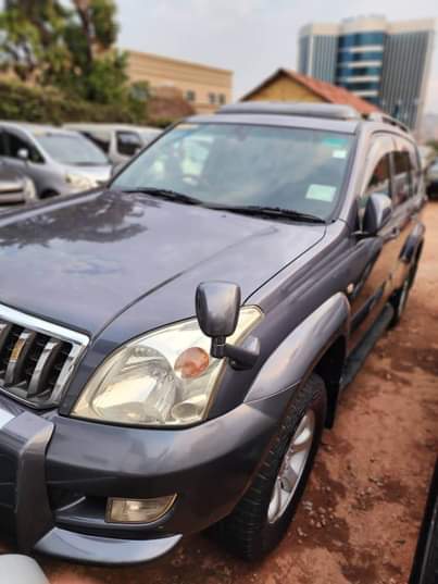 A picture of PRADO LAND. C Ronalado VVTI Engine Petrol Engine Open Sun