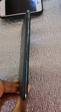 A picture of Iphone 11 Pro max 256gb