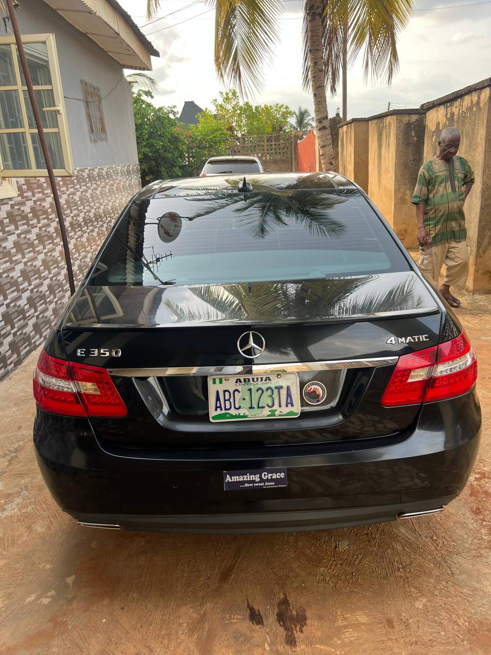A picture of Super sharp 2012 E350 Benz. 9.3m