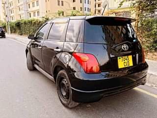 A picture of Toyota ist