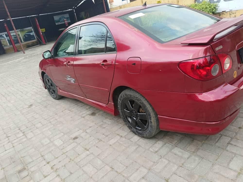 A picture of 2005 Toyota corolla