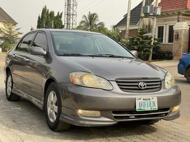 A picture of TOYOTA COROLLA SPORT YEAR 2004 FEW STEPS TO BELGIUM 3