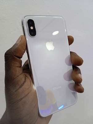 A picture of GREAT DEAL APPLE IPHONE X 64GB 100 battery life 550K