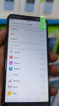 A picture of Oppo A83
