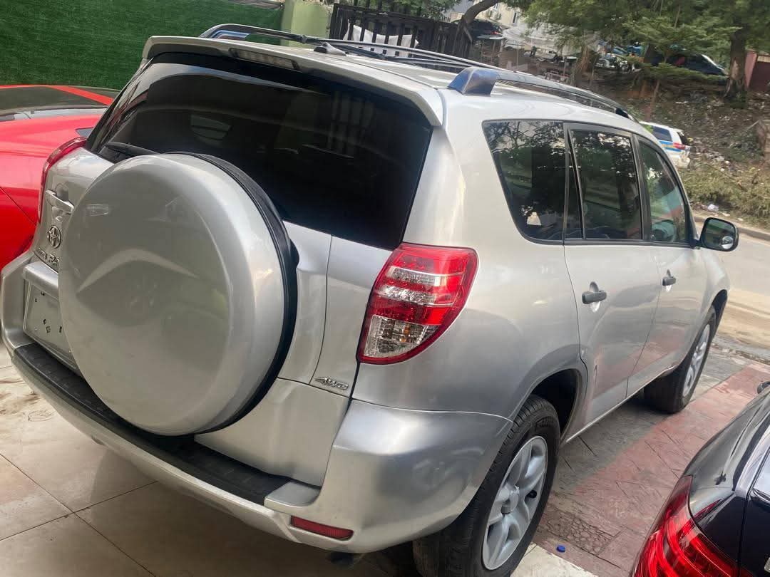 A picture of 2010 Toyota rav4