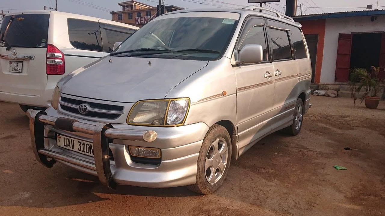 A picture of Toyota Noah 2wd 0755006767