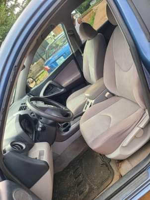 A picture of Toyota RAV4 2008