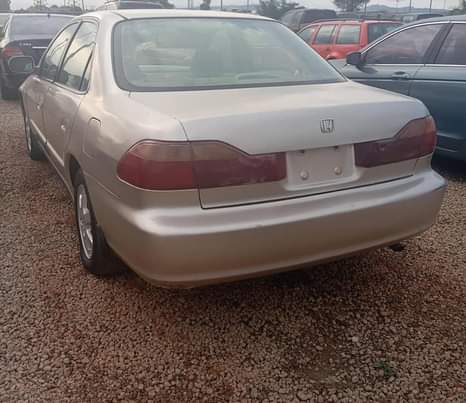 A picture of Honda accord 2000 model AC chilling