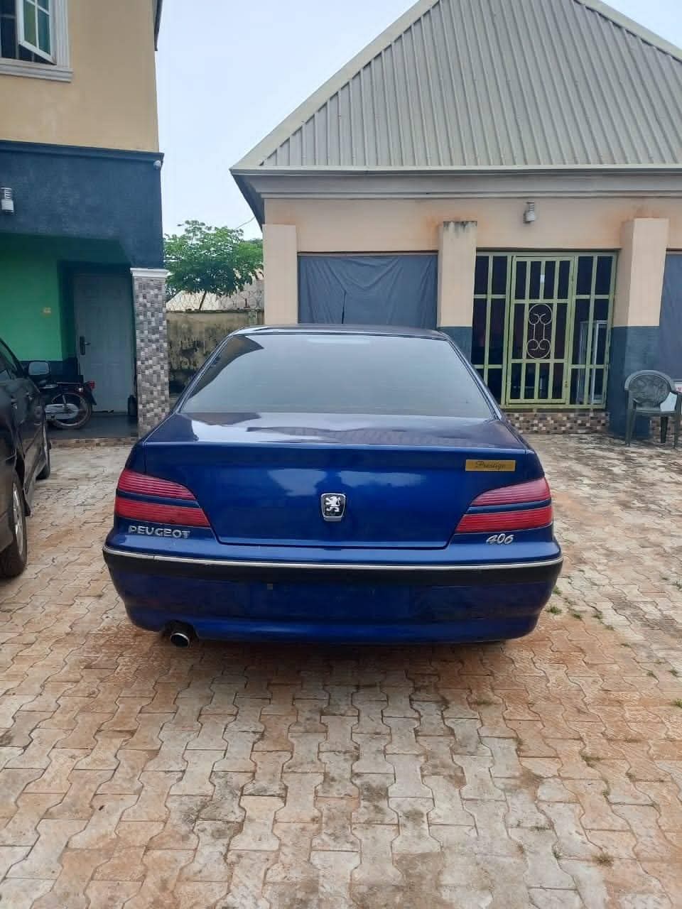 A picture of Peugeot 406