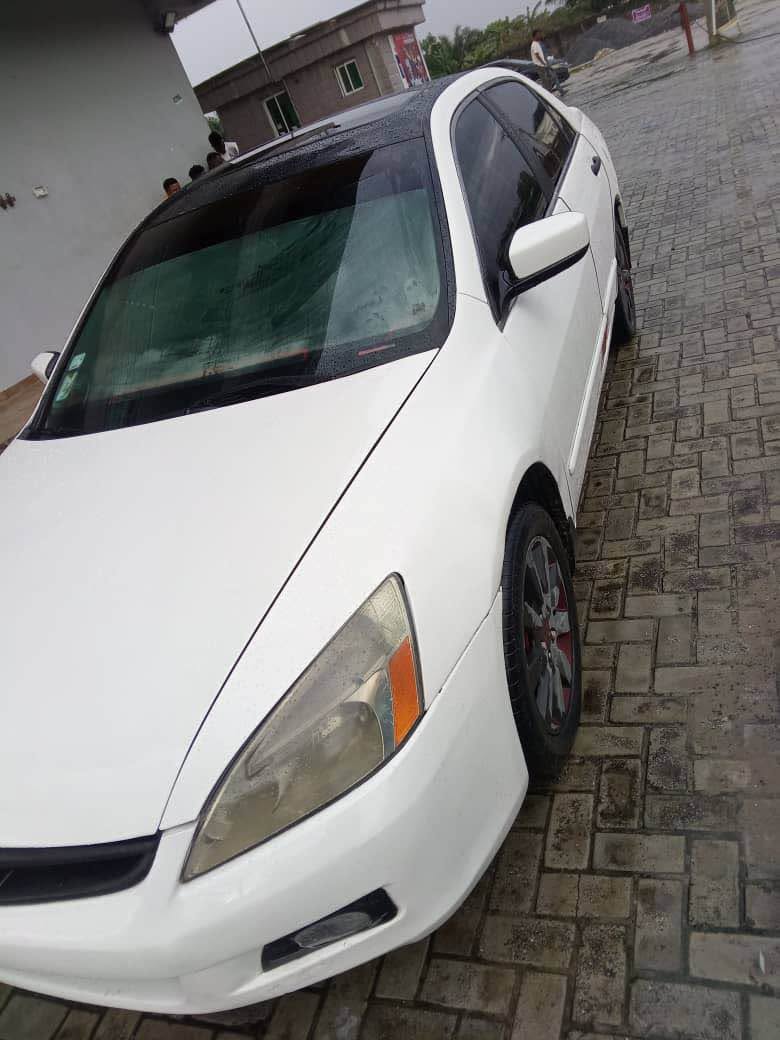 A picture of Honda dc 2007