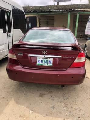 A picture of Toyota Camry 2004 4 plug Painted but not neatly Engine