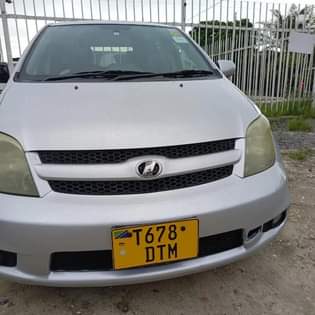 A picture of Toyota ist 0714058883