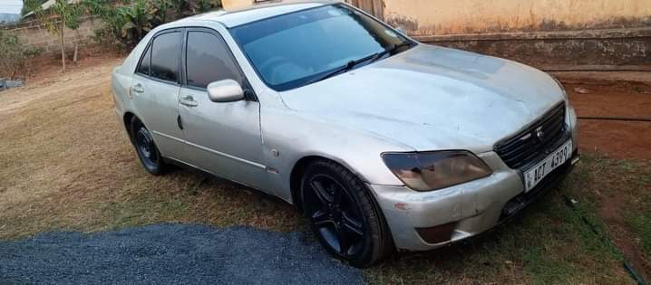 used toyota altezza