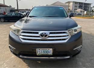 A picture of TOYOTA HIGHLANDER 2009 UPGRADED TO 2013