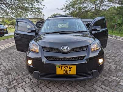 A picture of TOYOTA IST NEW