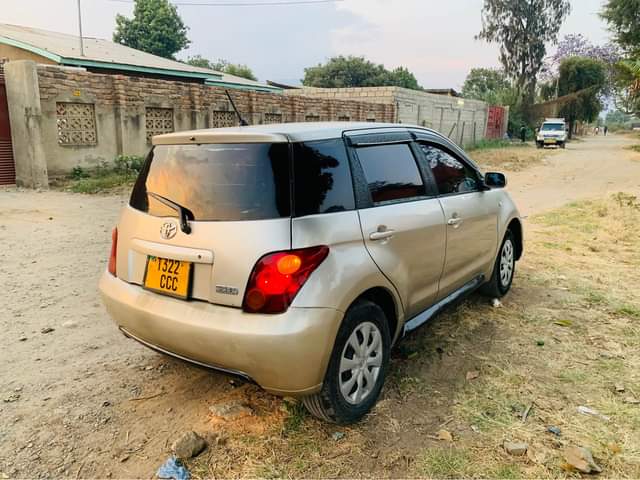 A picture of ist ya mdada engen na gearbox safar popote 6.5ml maongezi