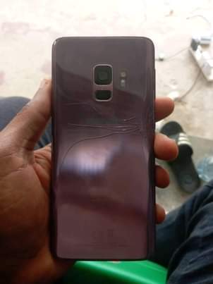 A picture of SAMSUNG S9